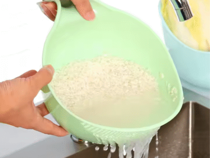 Handheld Rice Washing Brush – BPA-Free Plastic Kitchen Rinsing Tool for Easy & Safe Rice Prep