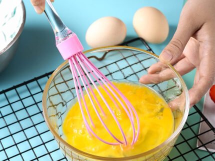 3-Piece Baking Tool Set – Whisk, Silicone Spatula & Oil Brush – Heat Resistant Kitchen Gadgets