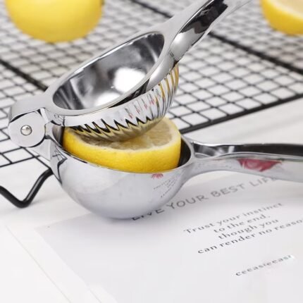 Durable Zinc-Alloy Citrus Press – 20 cm Heavy-Duty Manual Fruit Juicer for Lemons, Limes & Oranges