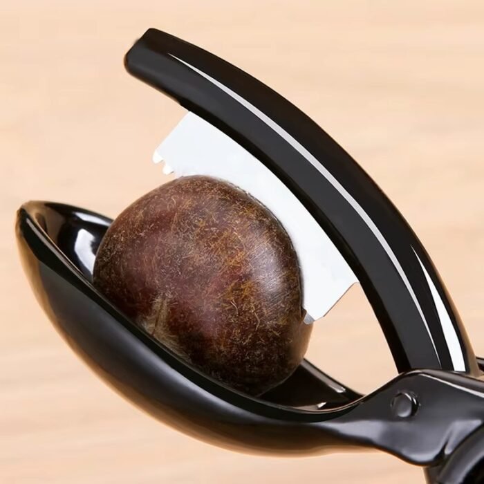 Stainless Steel Chestnut Opener & Peeler – Cross-Cut Shelling Clip for Raw Chestnuts